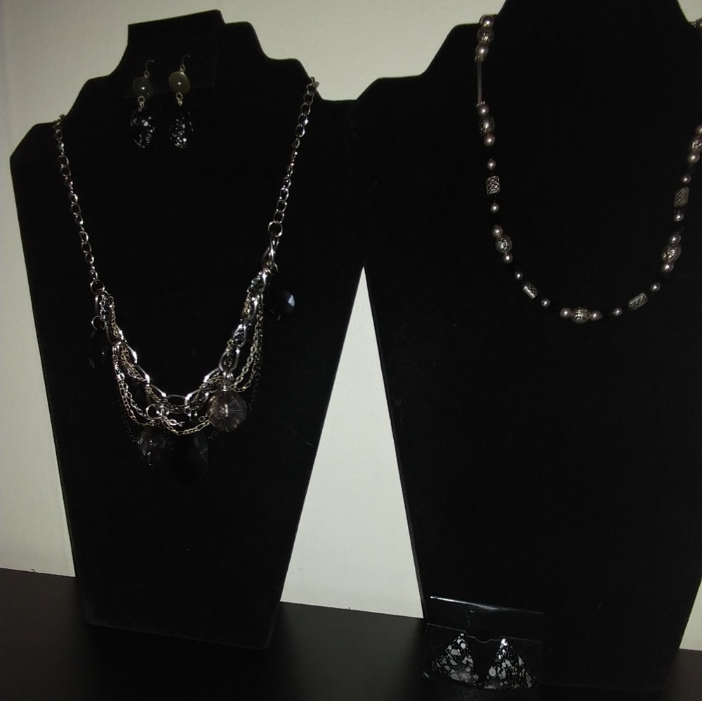 Black 4 Piece Jewelry Variety $7